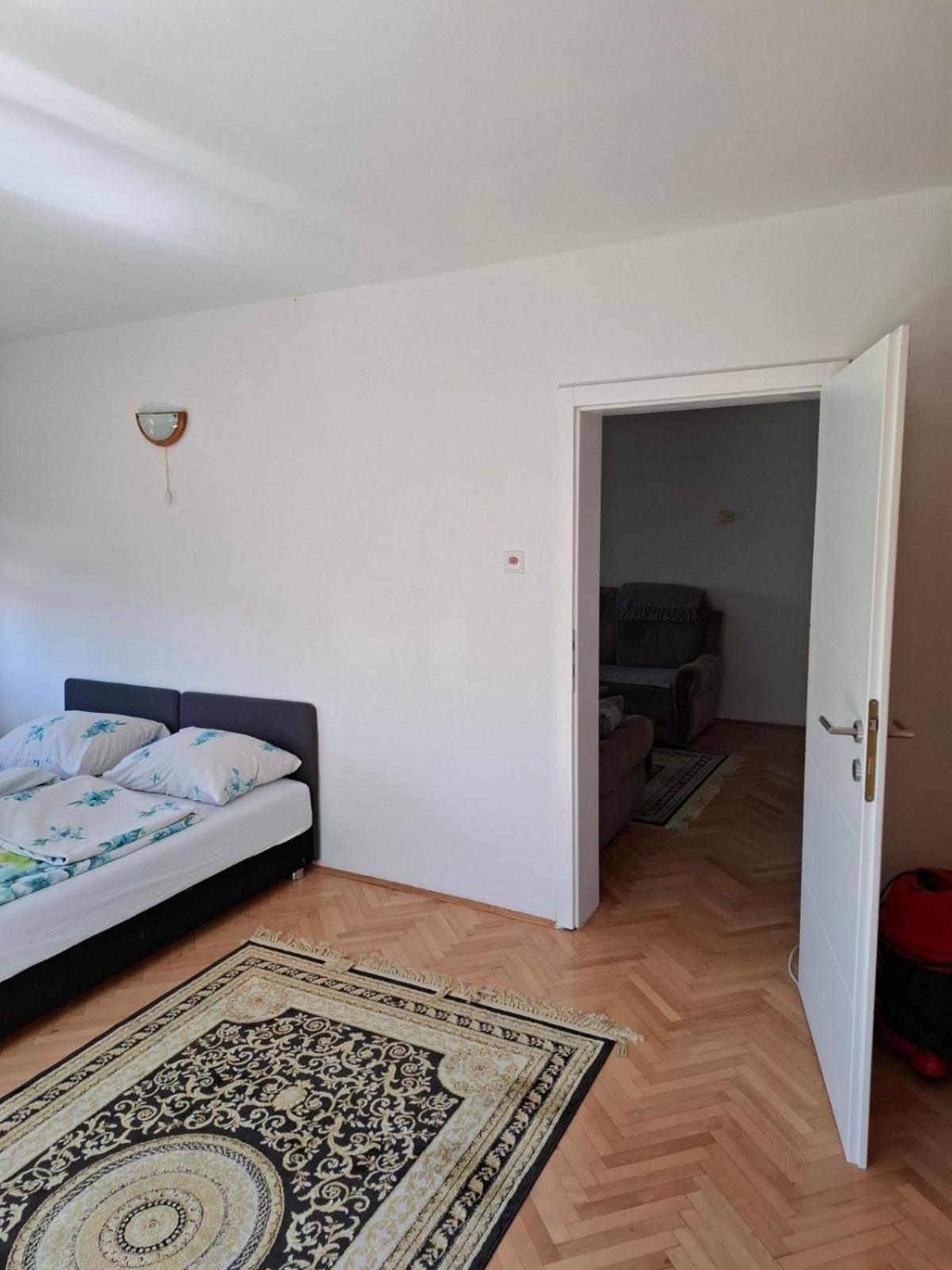 Apartman Mickey Сараево Екстериор снимка